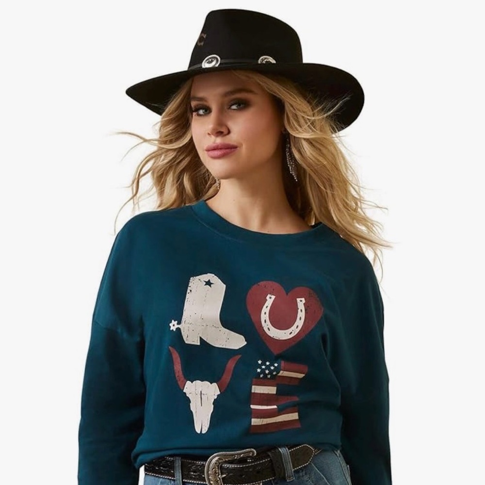 Ariat Love Oversized Long Sleeve western Tee. NWT
